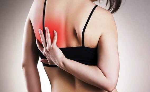 pain under the left scapula from the back